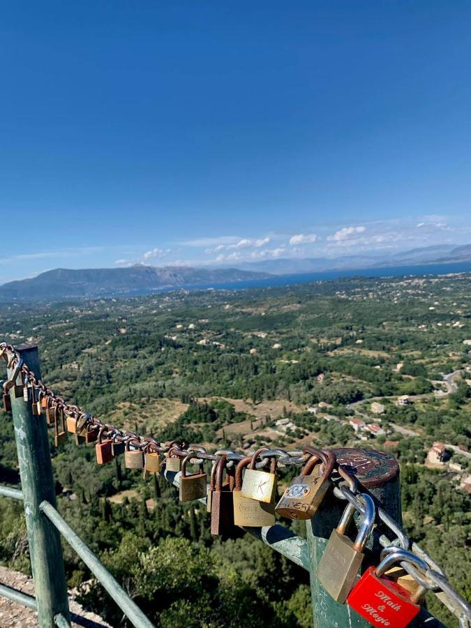 Lodge Olive Grove Oasis No4 *